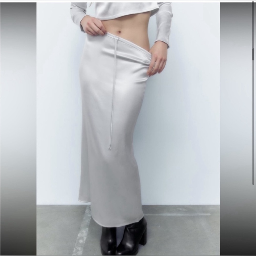 Zara Sunning Silver Co-ord & Matching Set of midi length skirt & crop top🔥🔥 - Picture 7 of 9